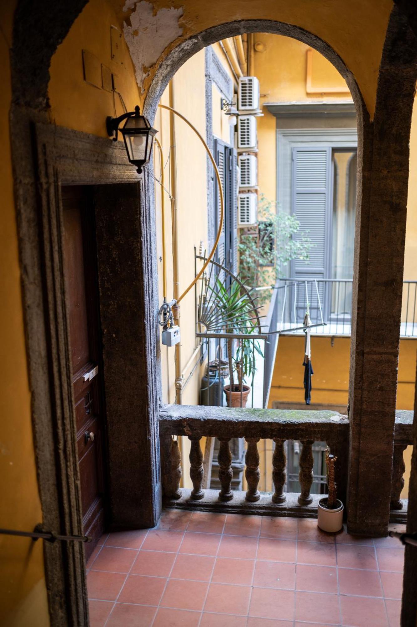 Stay Soft Apartment - Centro Storico Napoli Eksteriør bilde